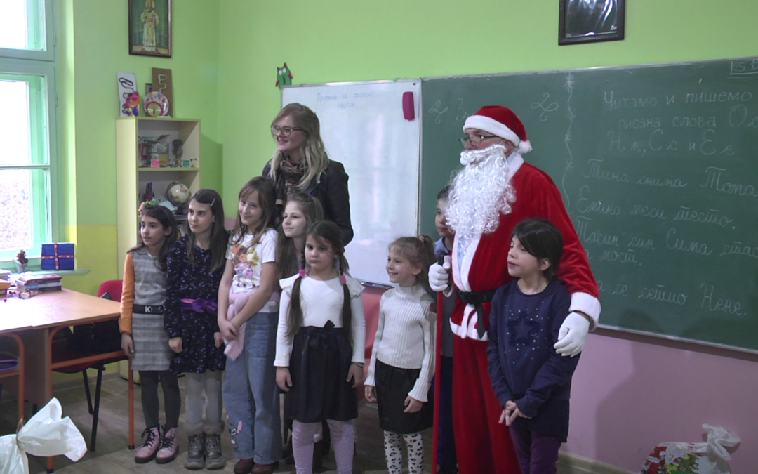 VBS darivala najmlađe povodom novogodišnjih i božićnih praznika